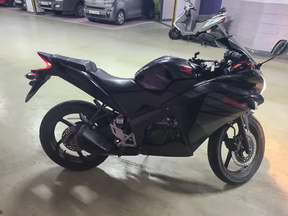 cbr125 16년식 3만키로 팝니다